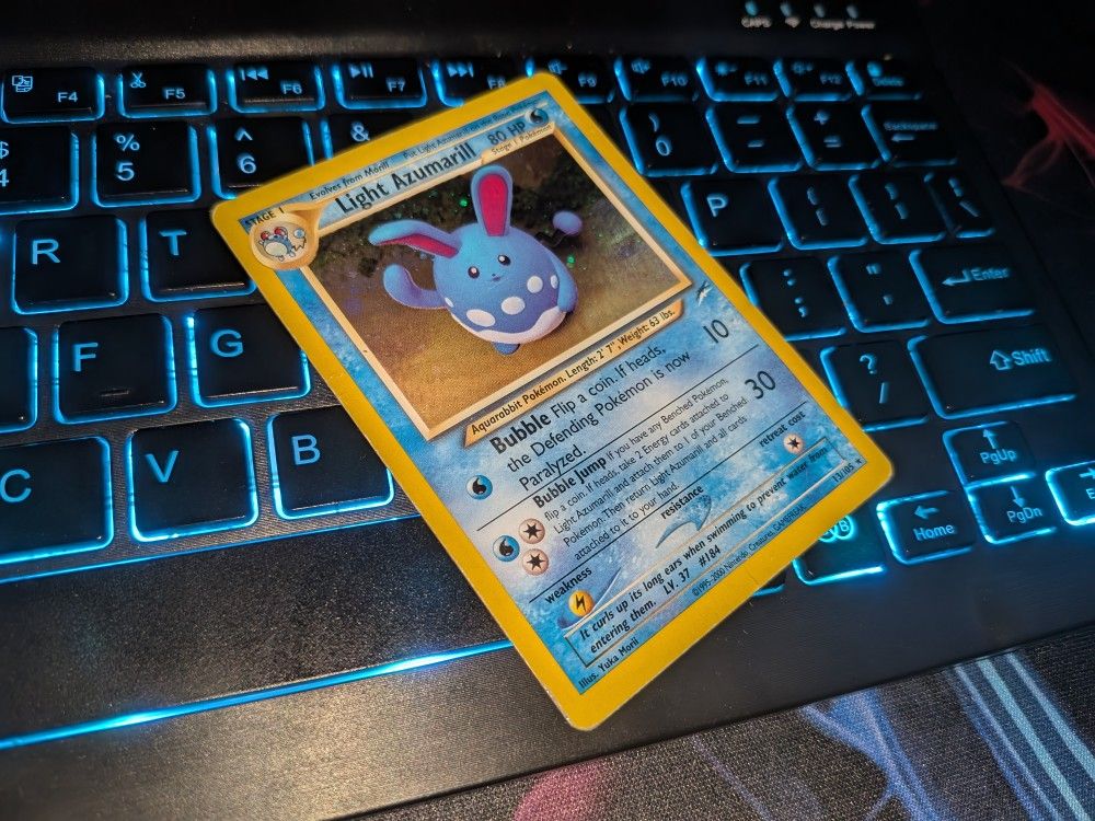 Light Azumarill 13/105 holo neo destiny Pokemon (damaged)