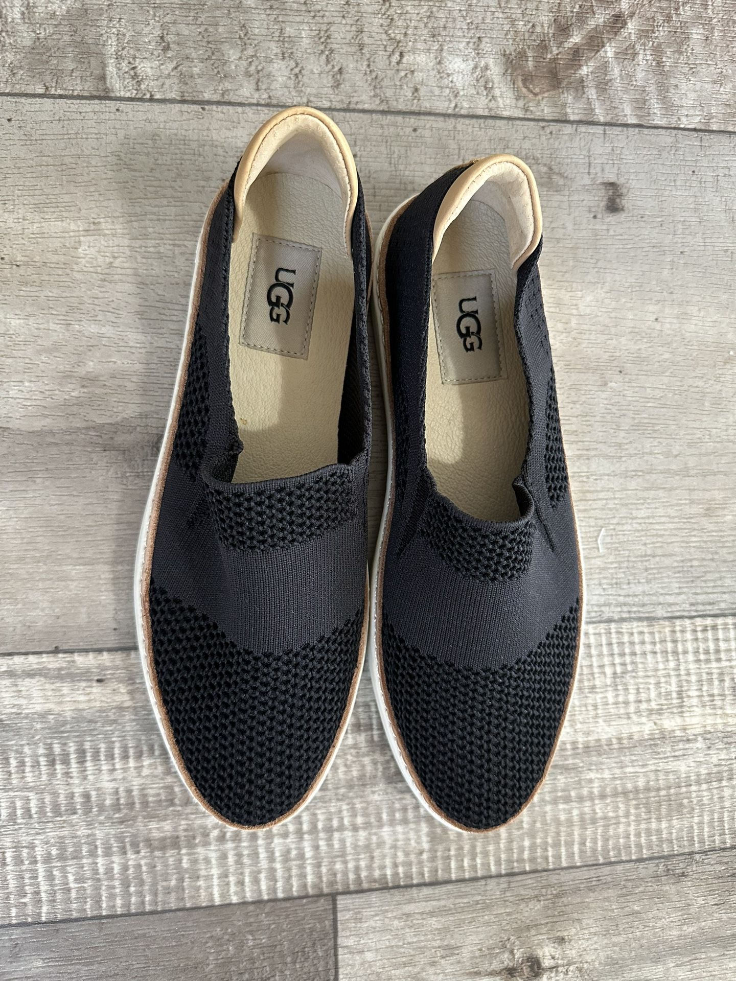 UGG