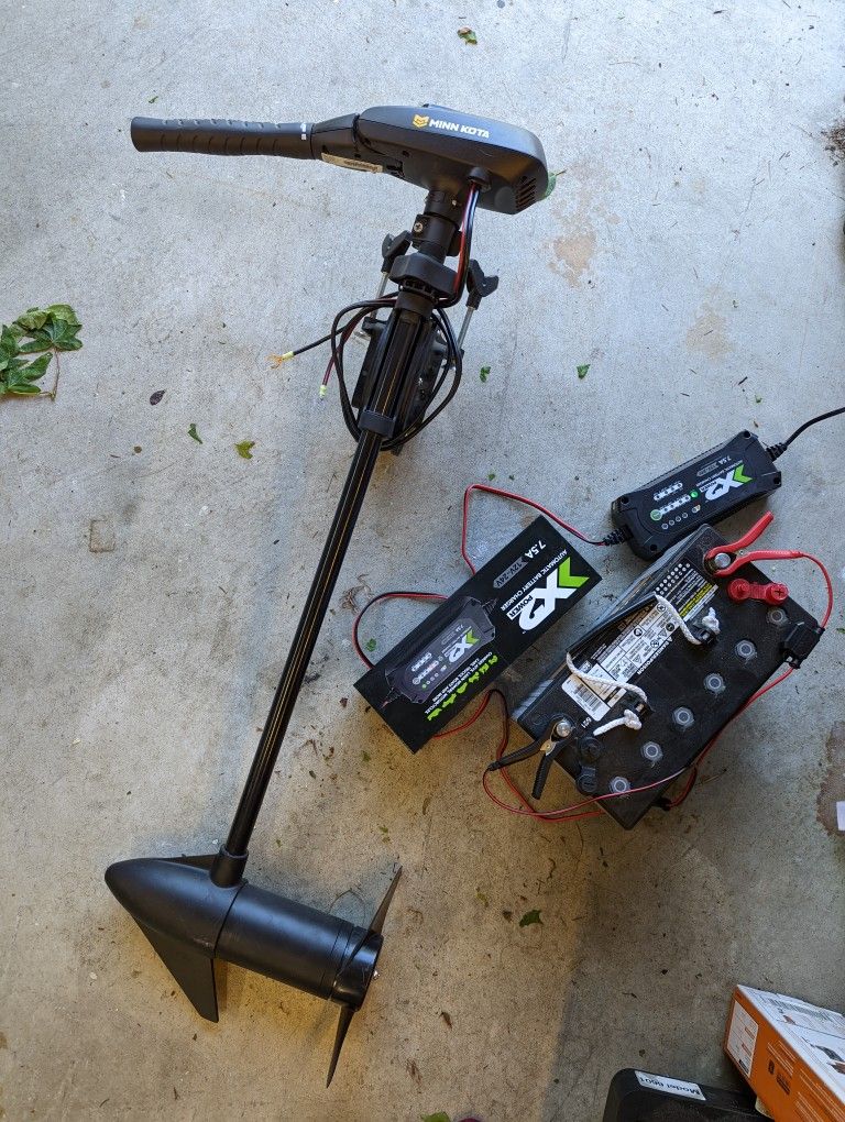 Minn Kota Traxxis 55 W/ 105ah AGM Barely Used