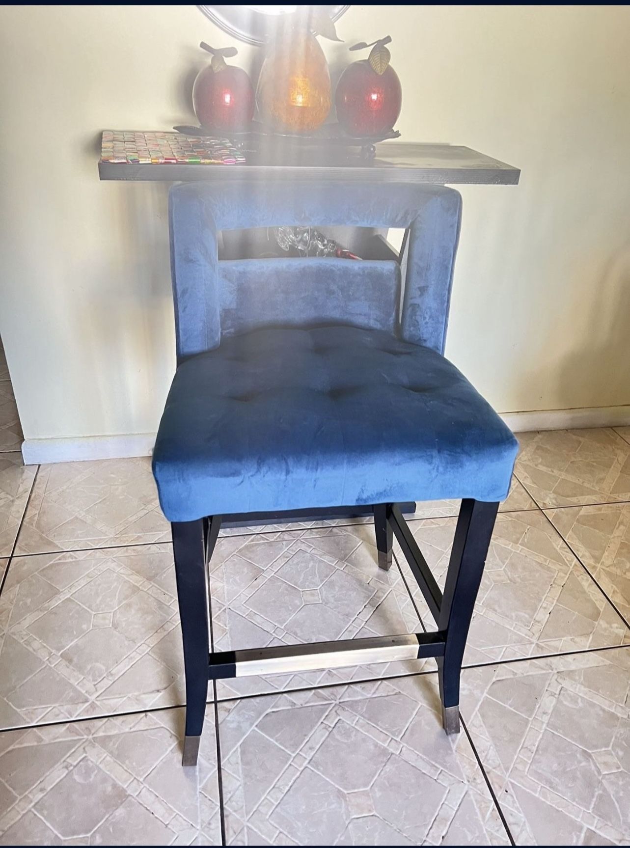 BAR STOOL