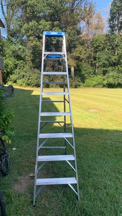 Aluminum ladder like new