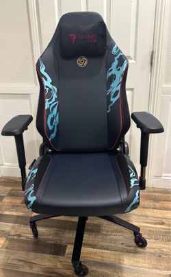 Like new 2024 secret lab titan evo gaming office chair Regular