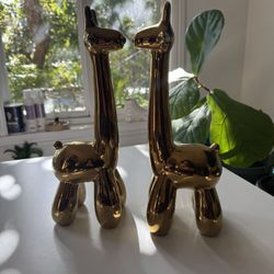 [2] Solid Balloon Style Ceramic Giraffe Tabletop Figurine