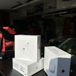 Airpod Pro 2's