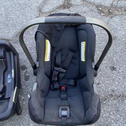 Nuna Infant Car Seat With Base