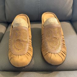 Sofft Woman's tan color Mule Heels 7.5 M