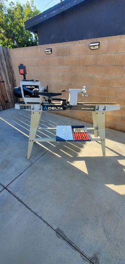 Delta 14" wood lathe