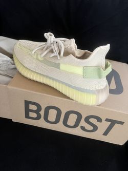 Yeezy Boost 350 V2