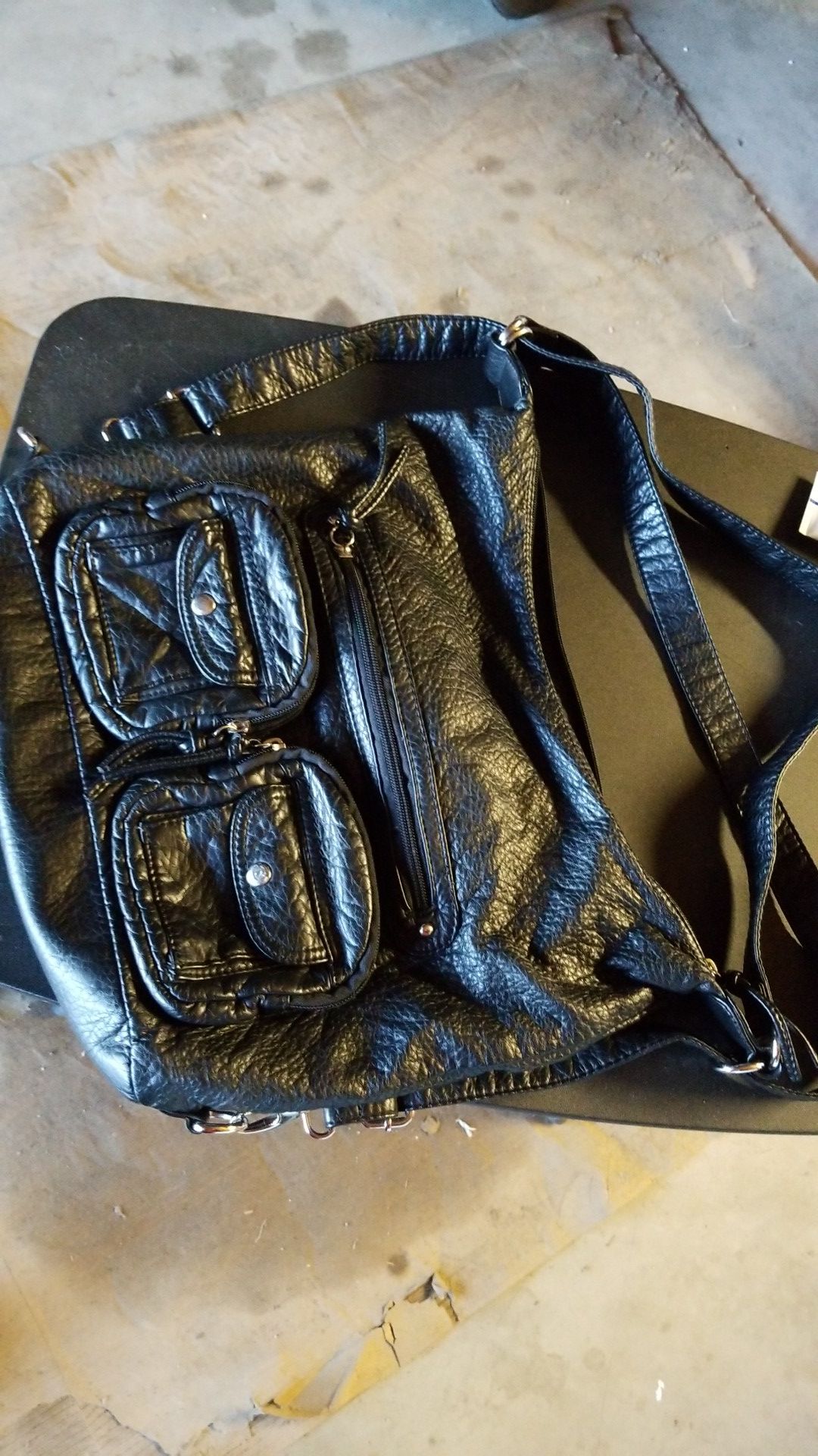 Super nice black leather hand bag