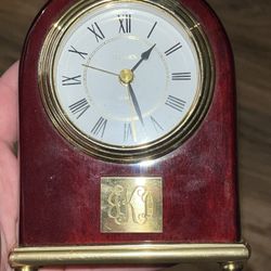 Linden Mini Wooden Desk Clock With Gold Accents Arch Shaped 