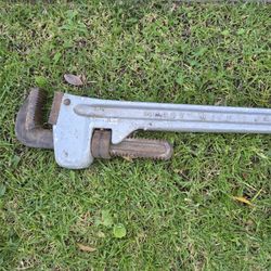 Pipe Wrench
