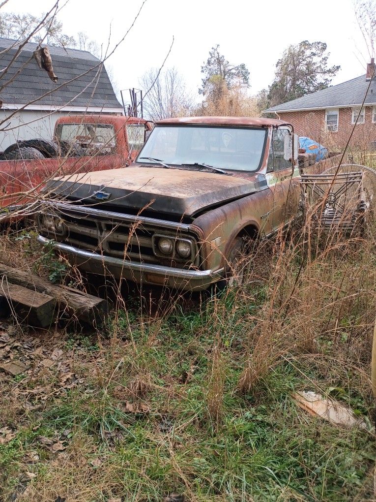 1970 And 1971 chevy Pick-ups 
