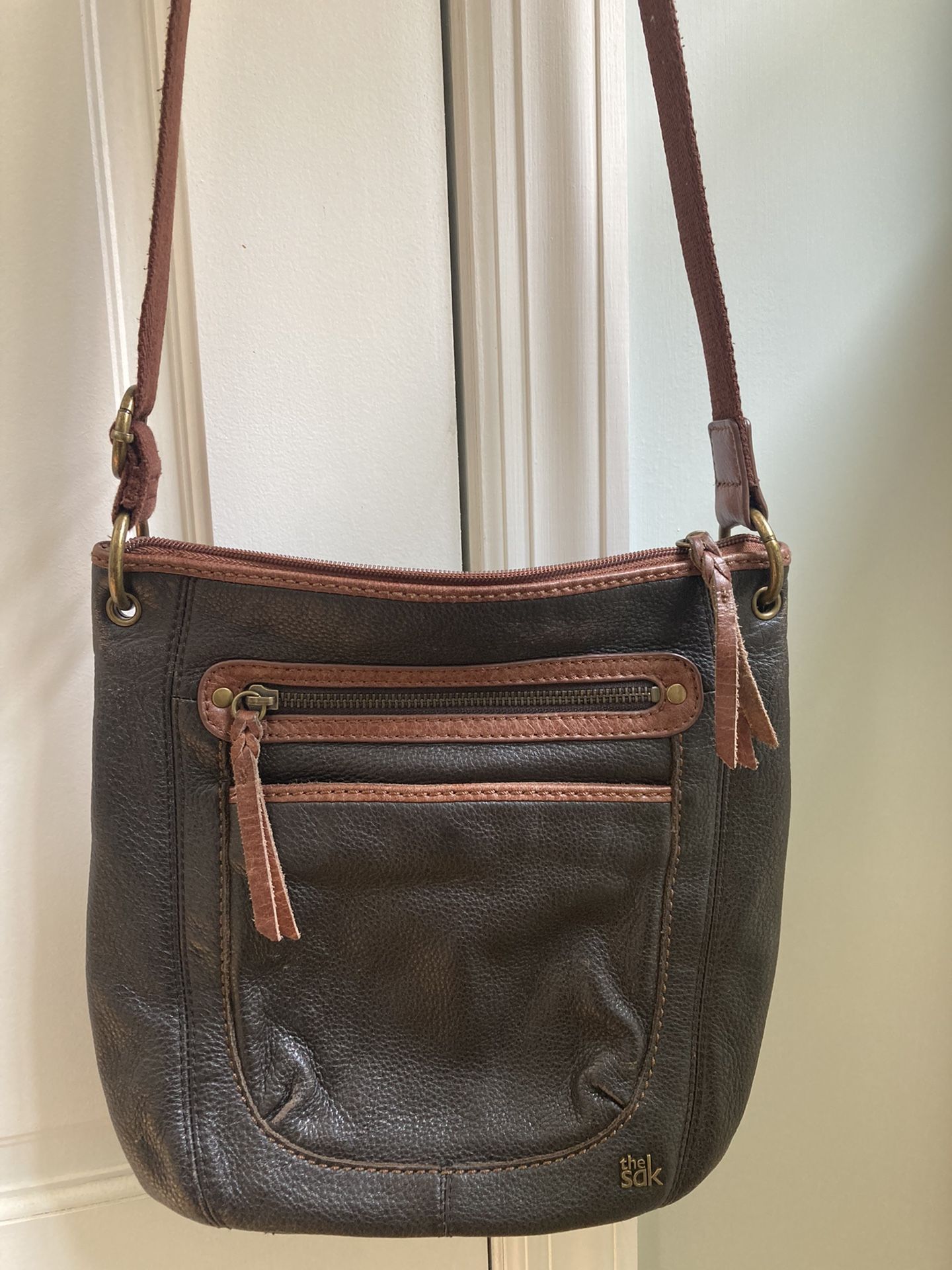 The Sak Laurel Crossbody Bag Brown Chocolate Teak Pebbled Leather Purse