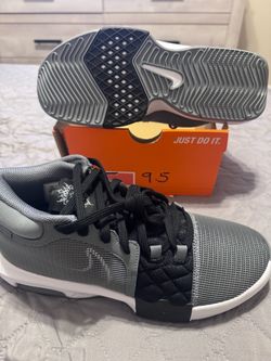 Nike Sneakers Size 9.5