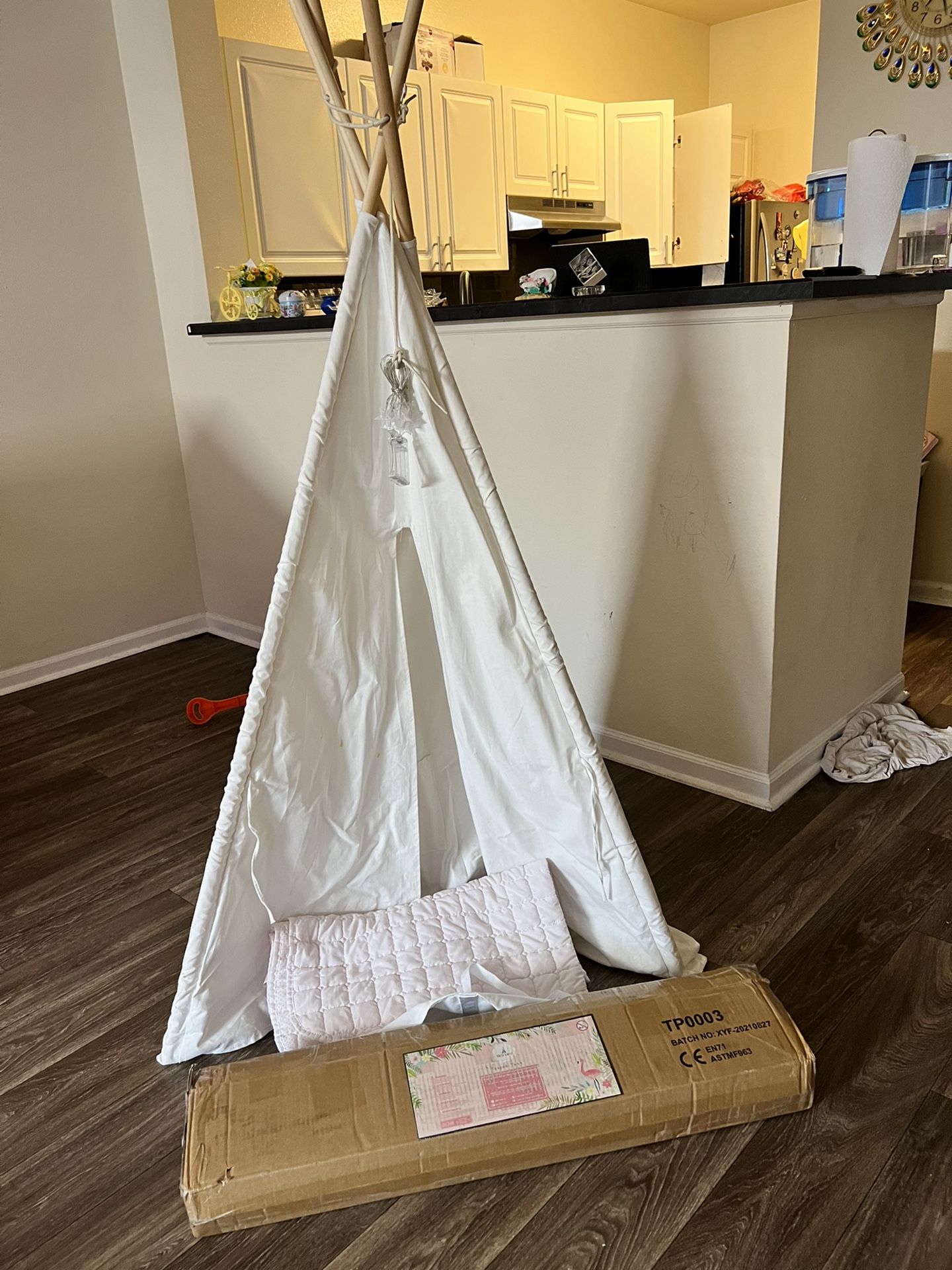 Tiny land large kids teepee tent with padded mat & light string & carry case kids foldable play tent
