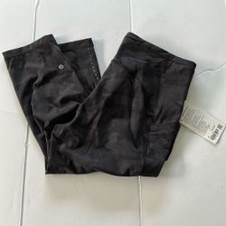 Lululemon Swift Speed HR Crop 21” New With Tags Size 18 $118