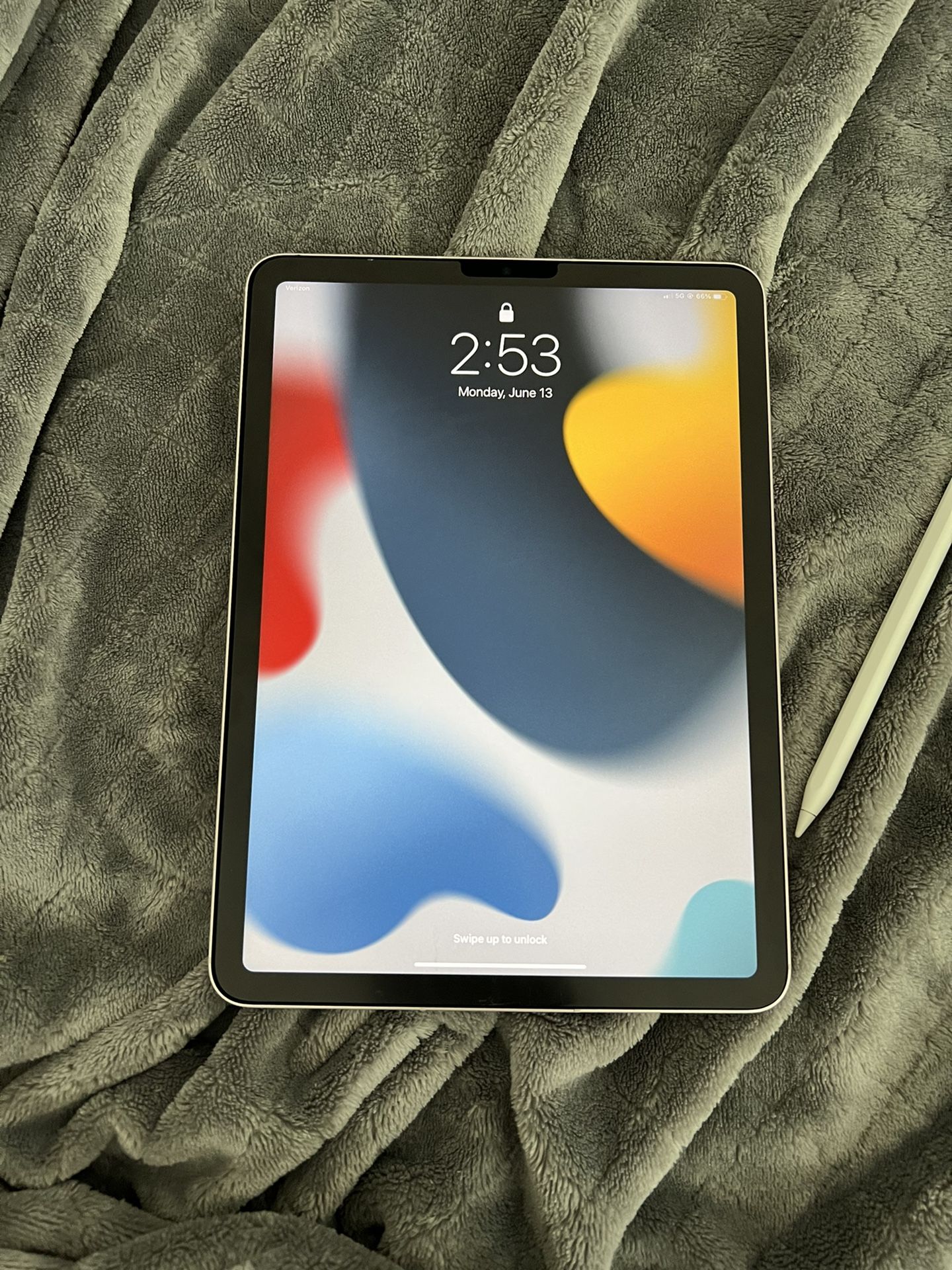 2022 iPad Air 5th Generation With Apple Pencil LTE compatible