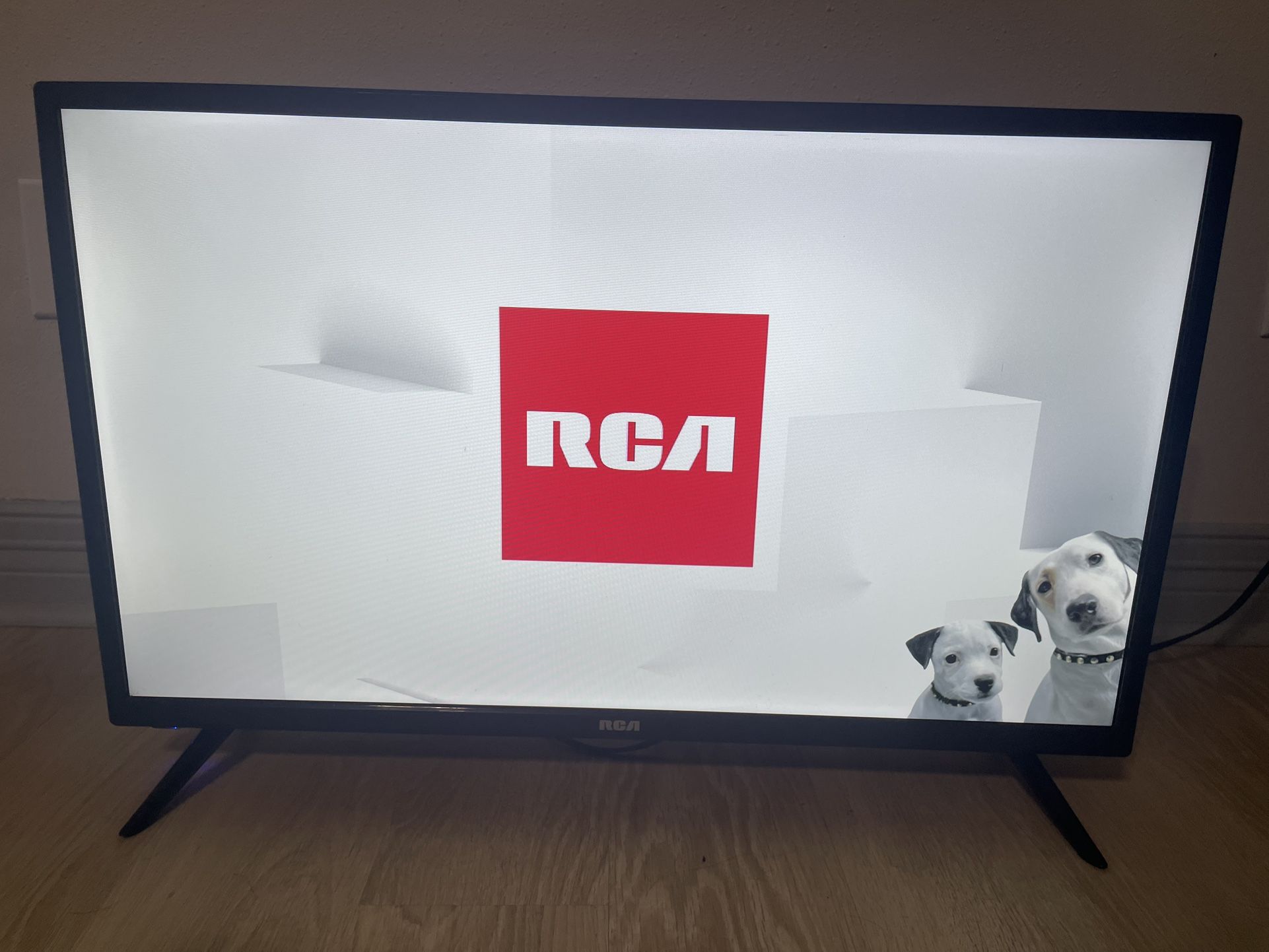 32” TV