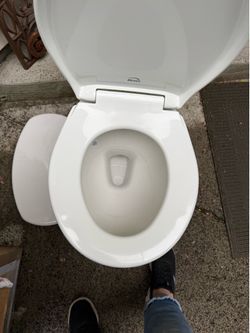FREE American Standard Commode.  Needs a tank