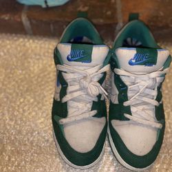 Nike. Dunks Size 11.5 Great Condition 