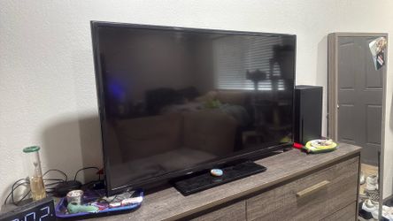 Insignia TV 42 in