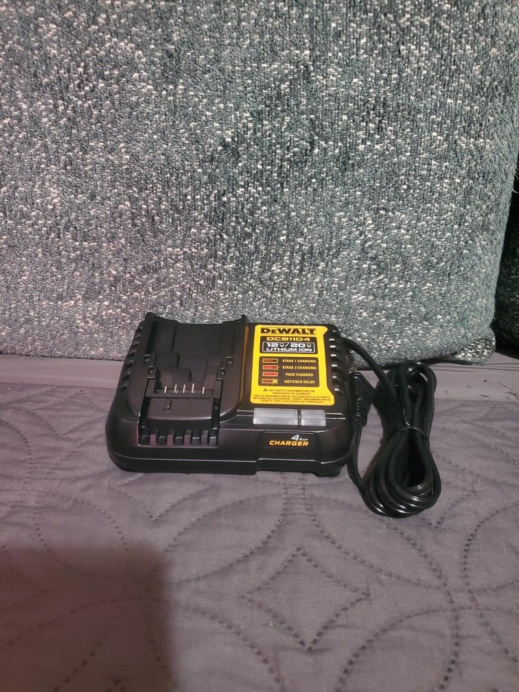 DEWALT Charger 4Am DCB1104 New $35 Firm Price