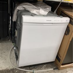 Frigidaire Built In Dishwasher 