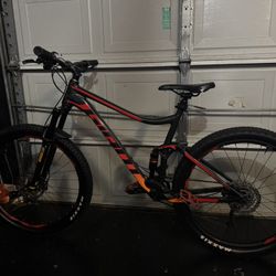MTB Giant Stance