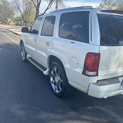 2004 Cadillac Escalade