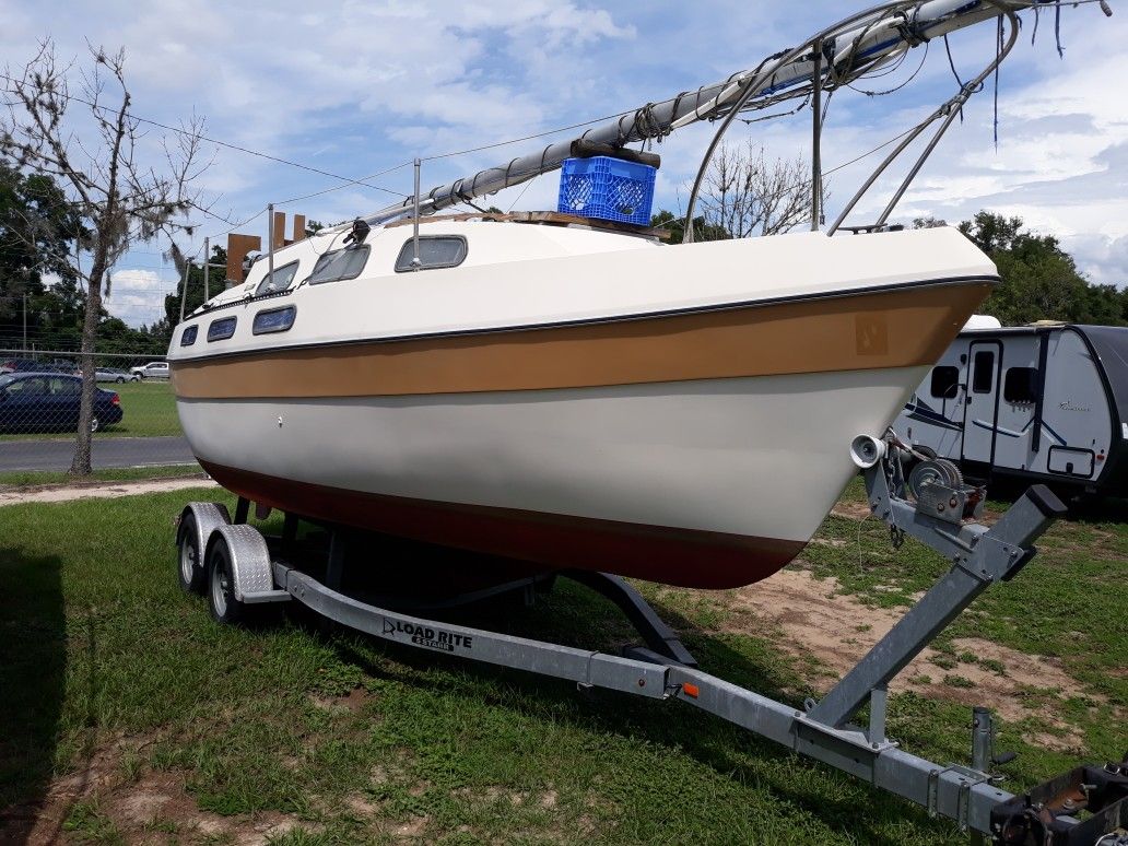 1974 Bayliner 23' Sailboat & Trailer 