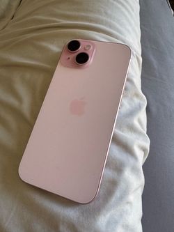 I phone 15 pink