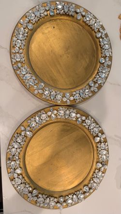 Charger plates for wedding