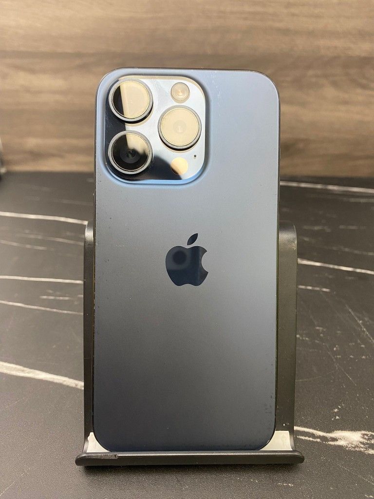 iPhone 15 Pro 256gb Unlocked ID: 44712