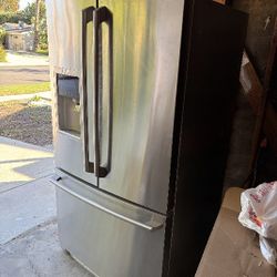 Electrolux REFRIGERATOR 