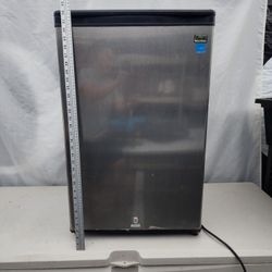 Small Fridge Mini - Stainless Steel - Avanti - 32"