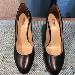 Women’s  Dress Shoes / Michael Kors