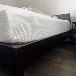 Full Bed Wooden Frame 
