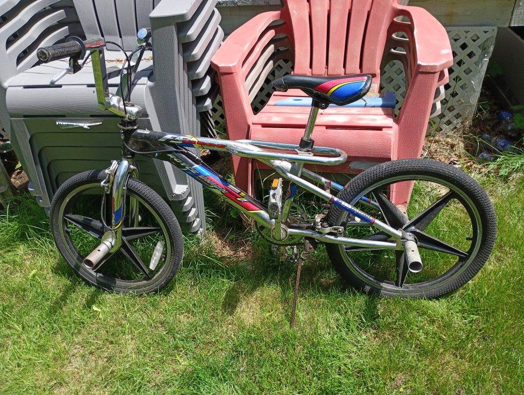 BMX BIKE