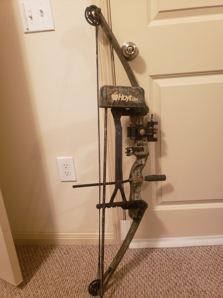 Hoyt USA, compound bow, used and read description