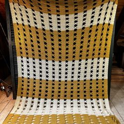 Vintage Crocheted Throw Blanket – Golden & Cream Stripes – 60x72