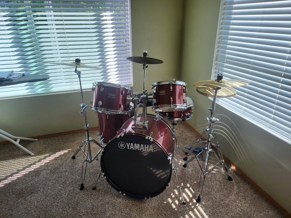 Yamaha Full Drum Set 