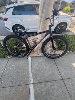 Throne 27.5 / 29er the goon xl brand new rode it once