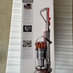 Dyson Ball Animal 3 Extra Upright Vacuum: Bagless Multi-Surface Cleaner, Pet Hair Tool, 3 Speeds, 35ft Cord