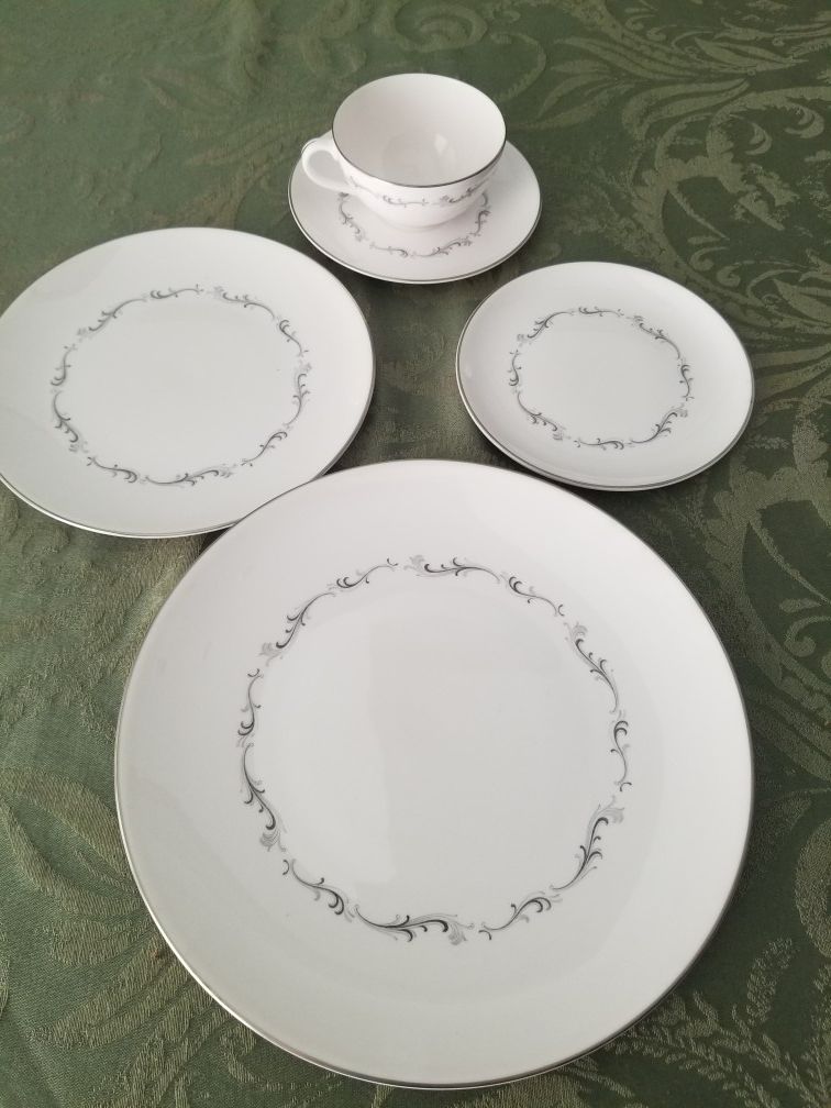 Royal Doulton China set for 14