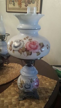 VTG Gone with the wind Hand painted Rose Lamp