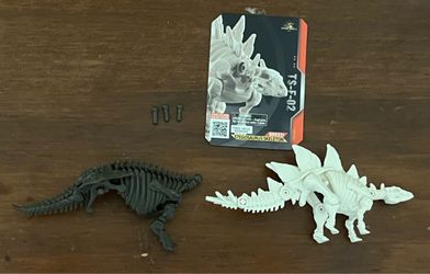 Blokees Jurassic World Lot 2026 - Triceratops Skeleton And Stegosaurus Parts Lot cash local only!