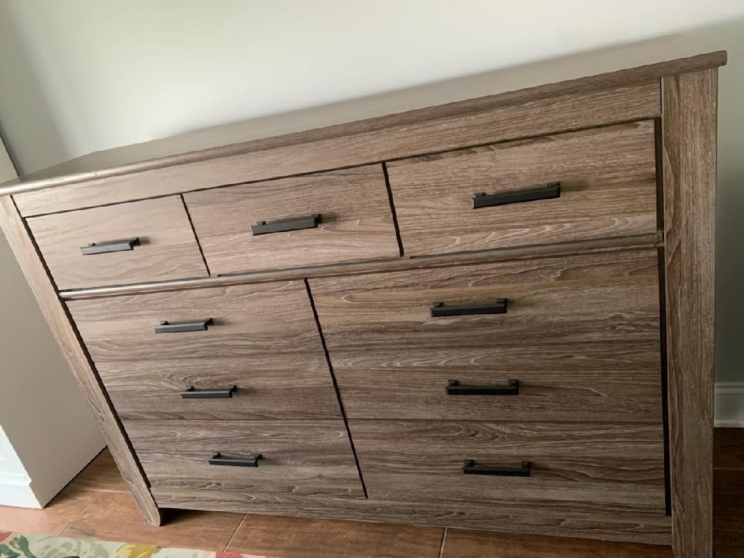 Ashley Furniture Dressers And Nightstand