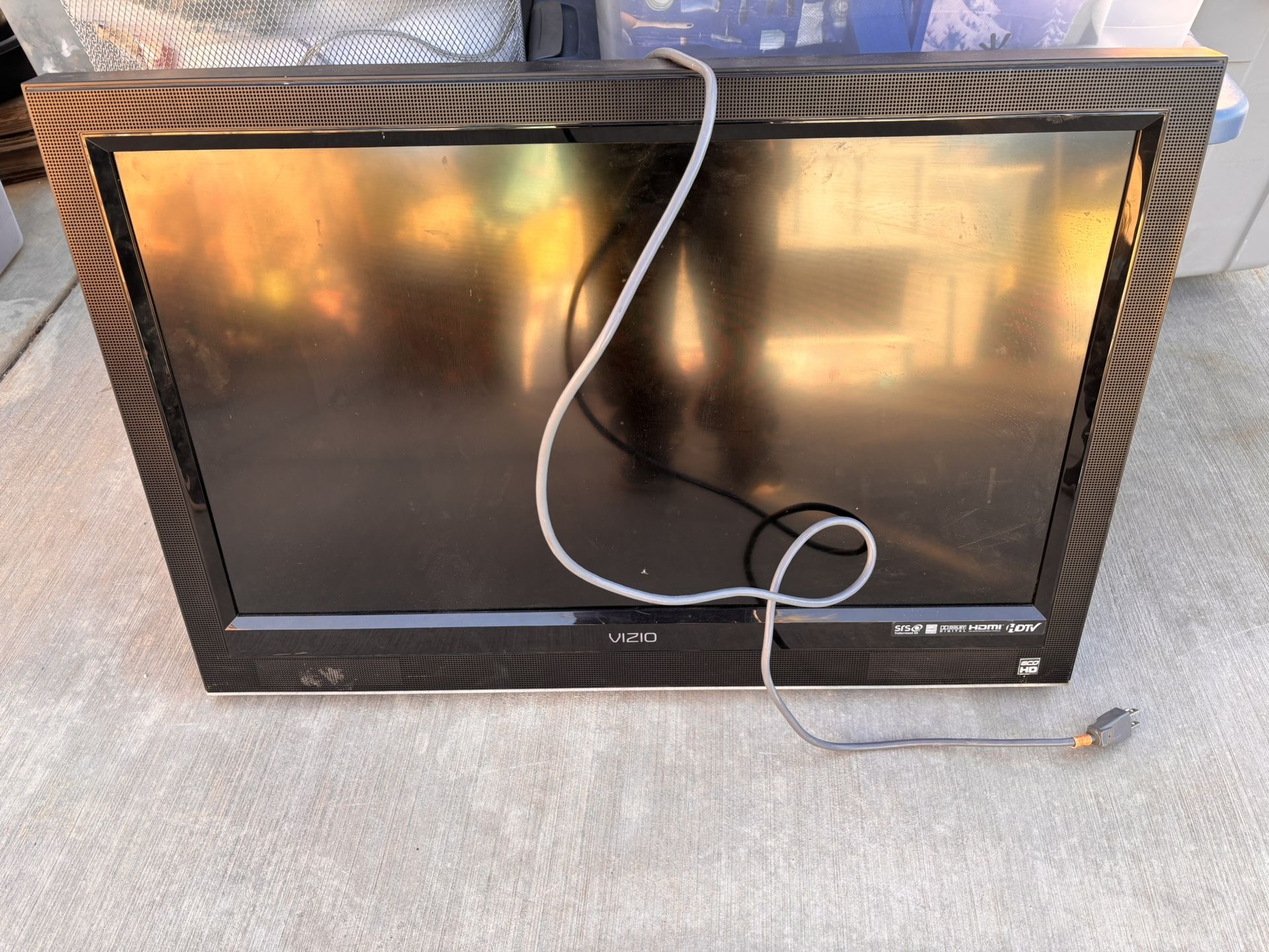 32” Tv In East Palmdale 