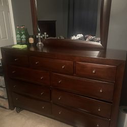 [MAKE AN OFFER] - Dresser And Detachable Mirror