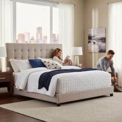 "🔥 Queen Size Bed + Mattress – Everyone Wants This Right Now!"